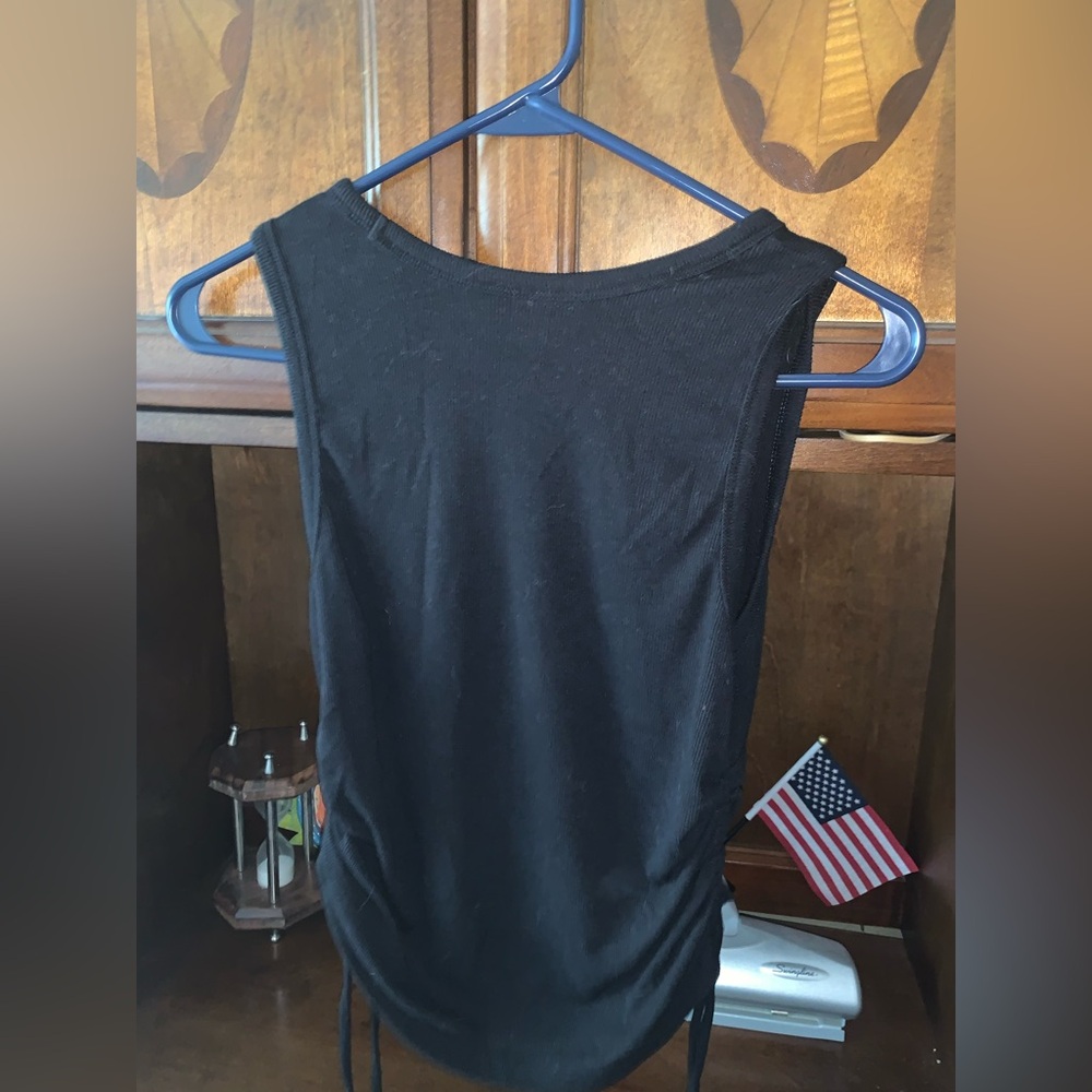 Black tank, size medium,Old navy